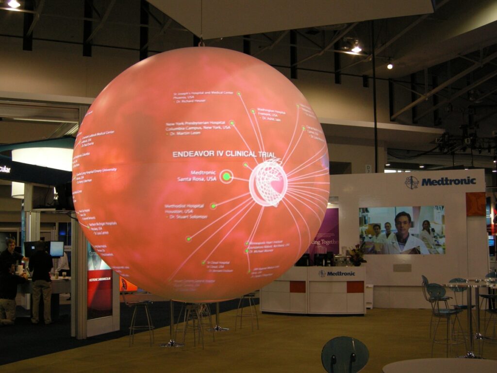 Trade show booth sphere projection mapping - CEAVCO